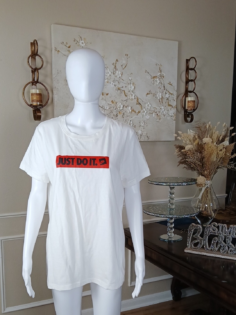 New Women's Nike White Summer Workout Casual T-Shirt  'JUST DO IT  Size Large